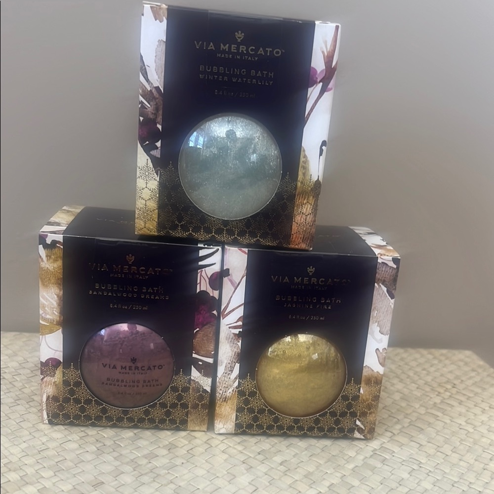 Luxurious Gold and Silver Bath Accessories Set